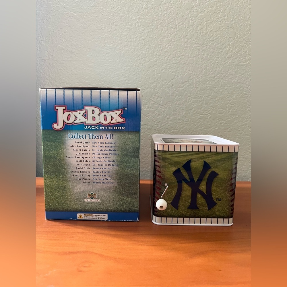 Vintage 2005 Upper Deck Yankees Alex Rodriguez Jack In The Box TESTED & WORKING - Picture 8 of 10